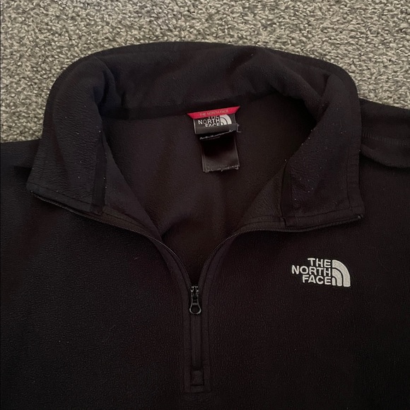 The North Face Fleece Half-Zip Pullover - Picture 2 of 7